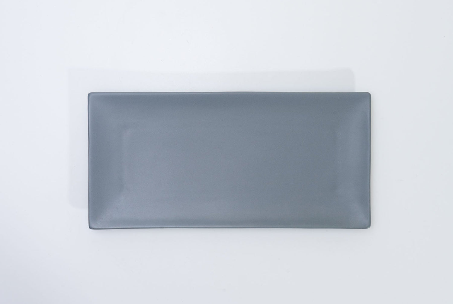 德特拉直角。盤子 13 英寸長 33 厘米