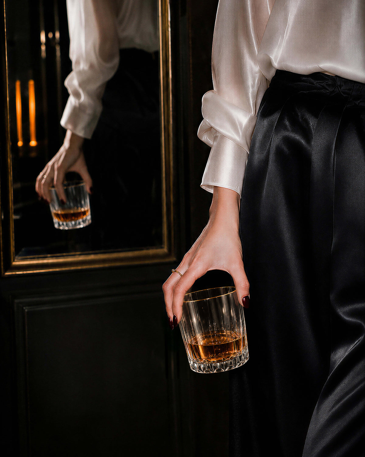 LUCARIS Pavilion Dazzle crystal tumbler held in hand